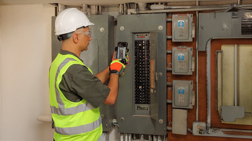 Operação em campo e utilities com coleta de dados móvel