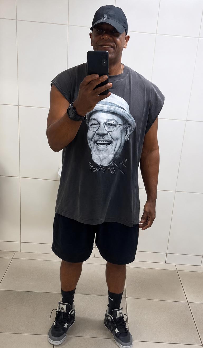 Detalhe da estampa — Camiseta Jorge Aragão