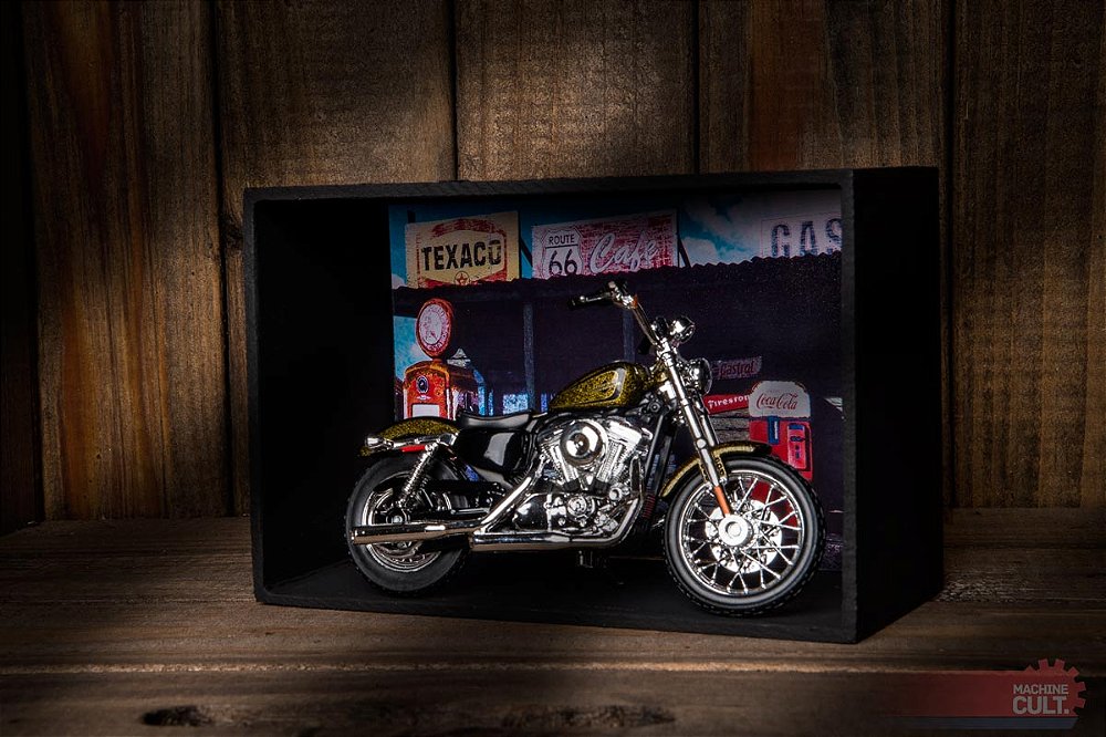 ideia de uso para expositor de miniaturas harley-davidson maisto