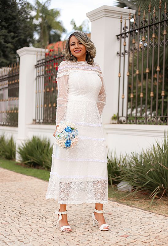 Vestido noiva civil midi rodado de tule com manga princesa