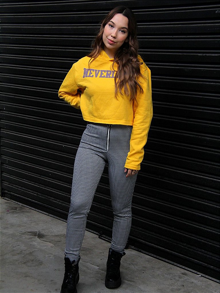 cropped moletom amarelo