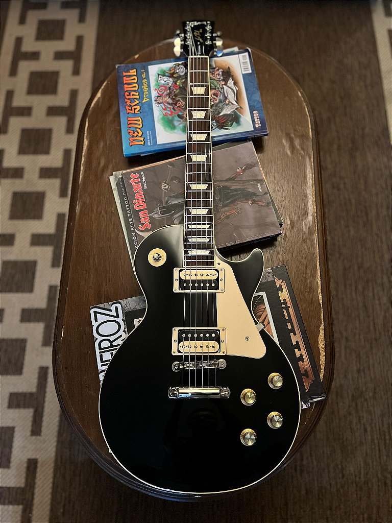 GIBSON LES PAUL CLASSIC EBONY 2022 (SEMINOVA ) - Musical RIFF