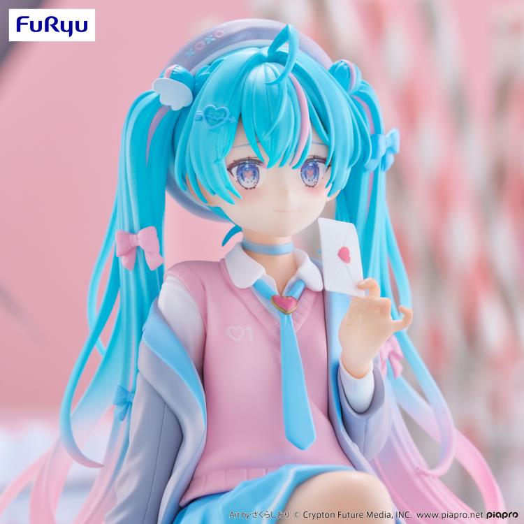 57- Vocaloid Hatsune Miku (Love Blazer Ver.) Noodle Stopper Figure