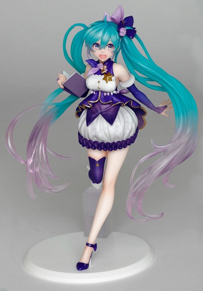 27 - Hatsune Miku Figure 3rd Season Winter Ver. Prize Figure