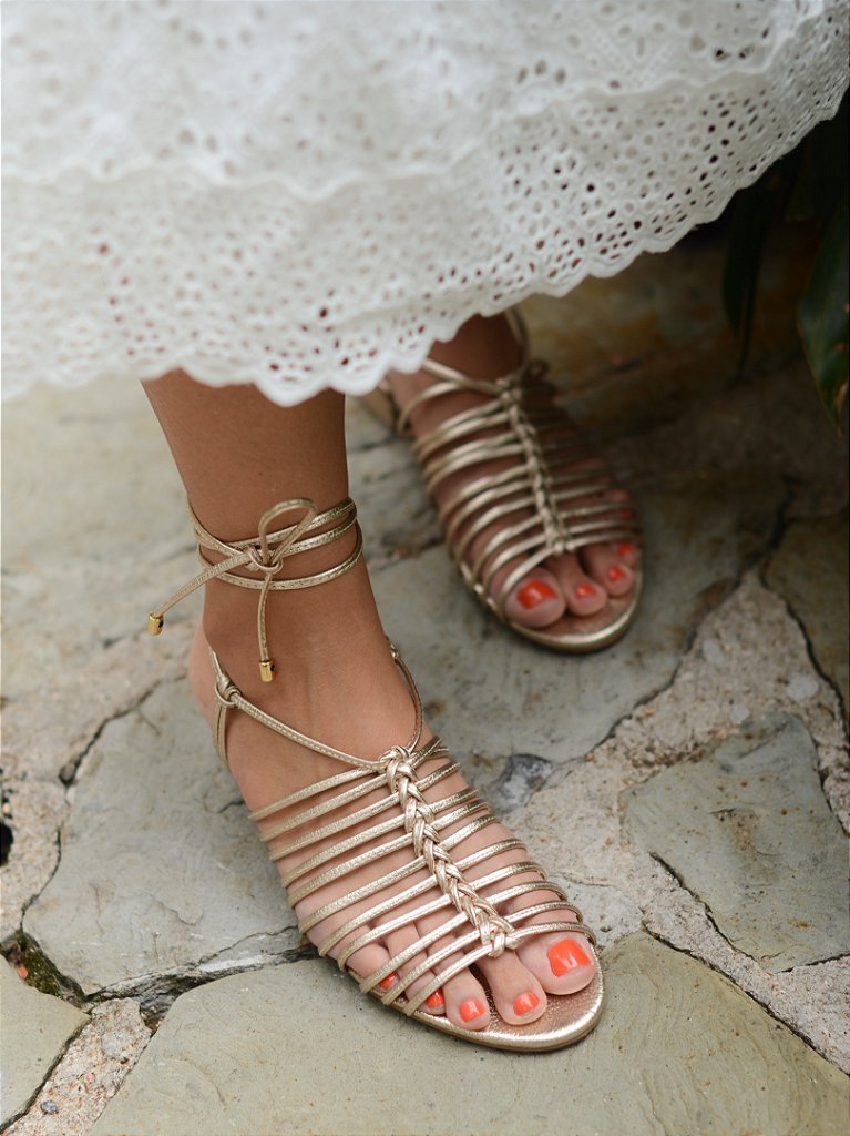 Sandália Fios - Ouro - SaltS Calçados Femininos | Conforto, Elegância e  Qualidade