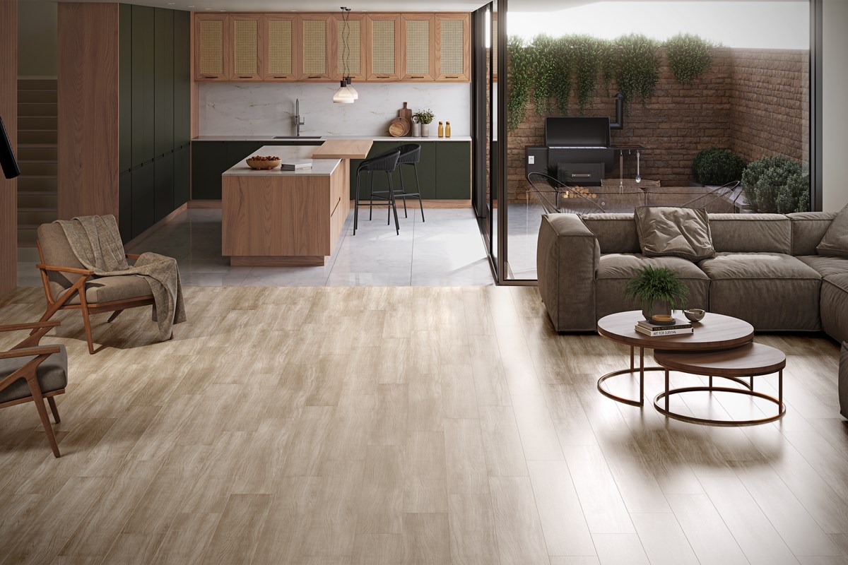 Piso Laminado Eucafloor Prime Elmo Natural em Sala de Estar Sistema com Cola