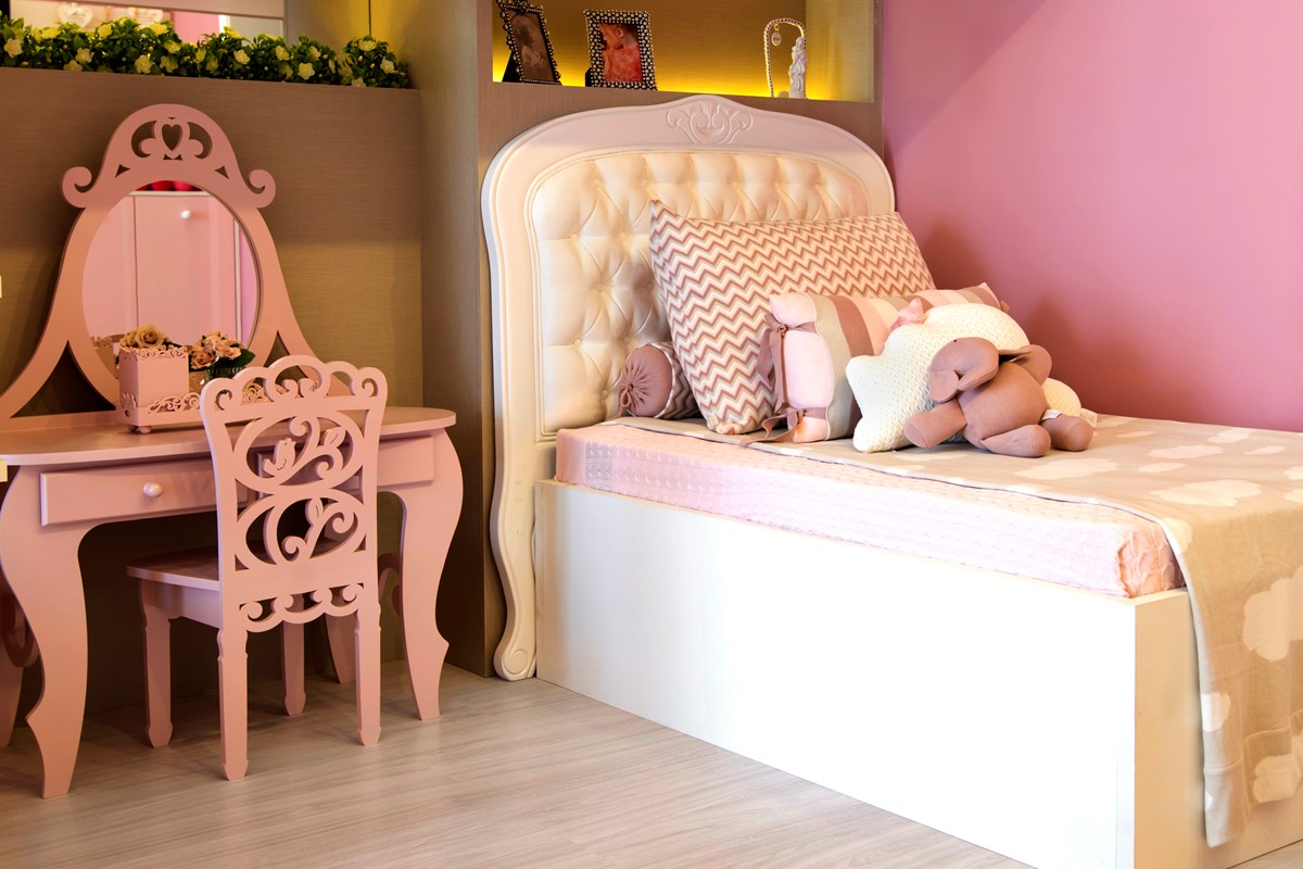 Piso Laminado Eucafloor Prime Fresno Decapê New com Instalação em quarto pelo sistema de colagem