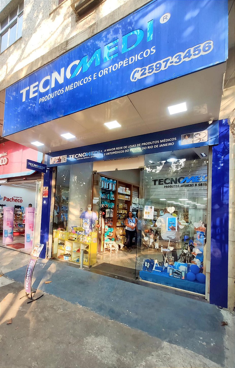 Fachada da loja Tecnomedi Méier na Rua Dias da Cruz, Zona Norte do Rio de Janeiro