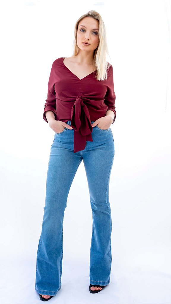 calça flare jeans azul claro