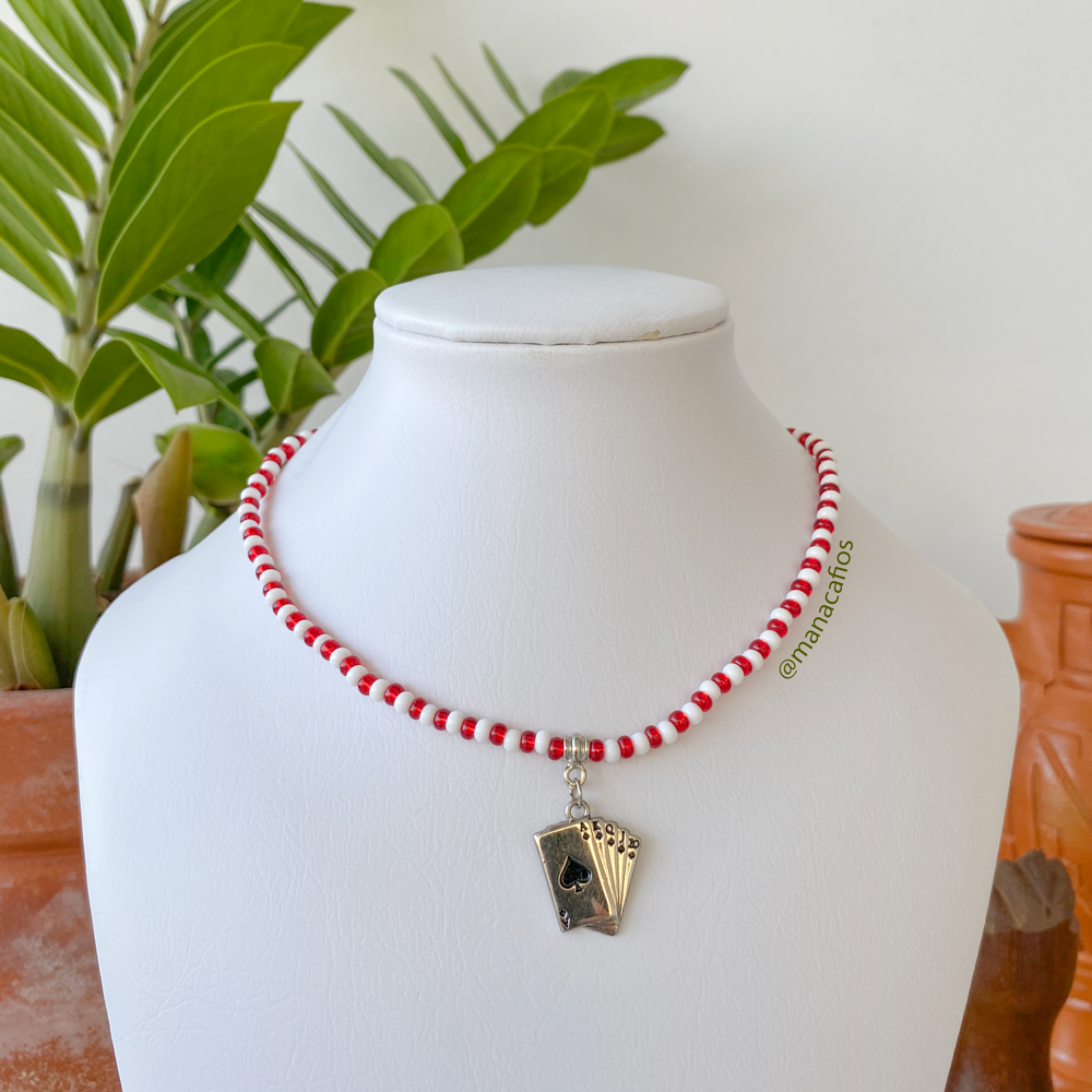 Choker de Zé Pelintra em Miçangas Jablonex Branca e Vermelha