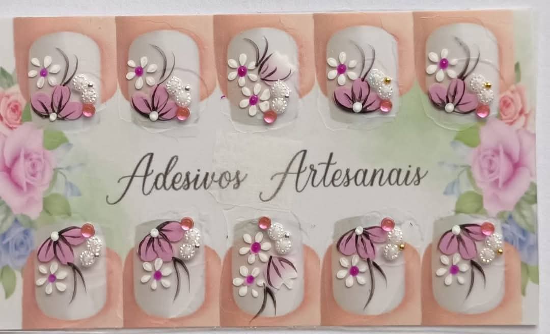 Adesivos artesanais com pedraria