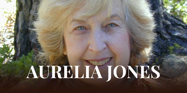 1.AURELIA vitrine-mini