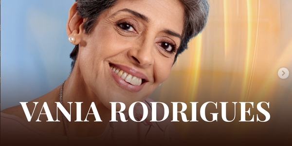 4.VANIA vitrine-mini