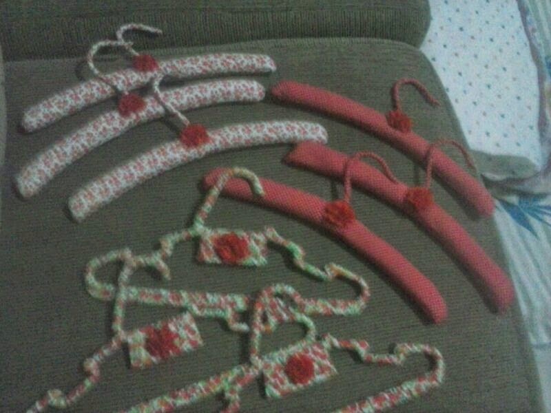 cabide infantil forrado