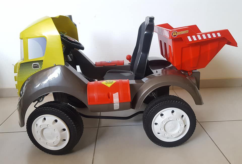 Caminhão Caçamba Basculante Brinquedo Grande Amarelo - Nig Brinquedos -  Caminhões, Motos e Ônibus de Brinquedo - Magazine Luiza
