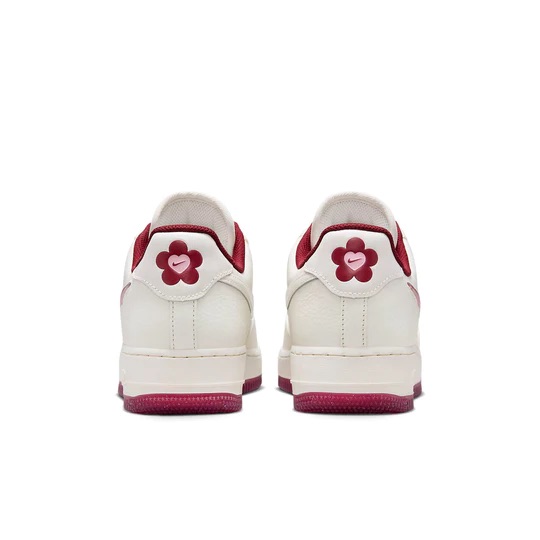 Tênis Nike Air Force 1 Low Valentines Day 2024 - FZ5068-161 Tênis Nike Air Force 1 Low Valentines Day 2024 - FZ5068-161