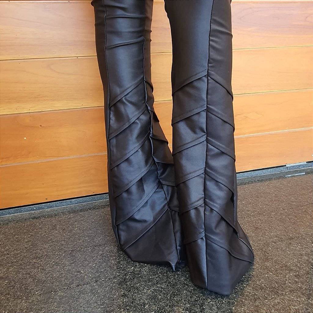 calça flare lycra