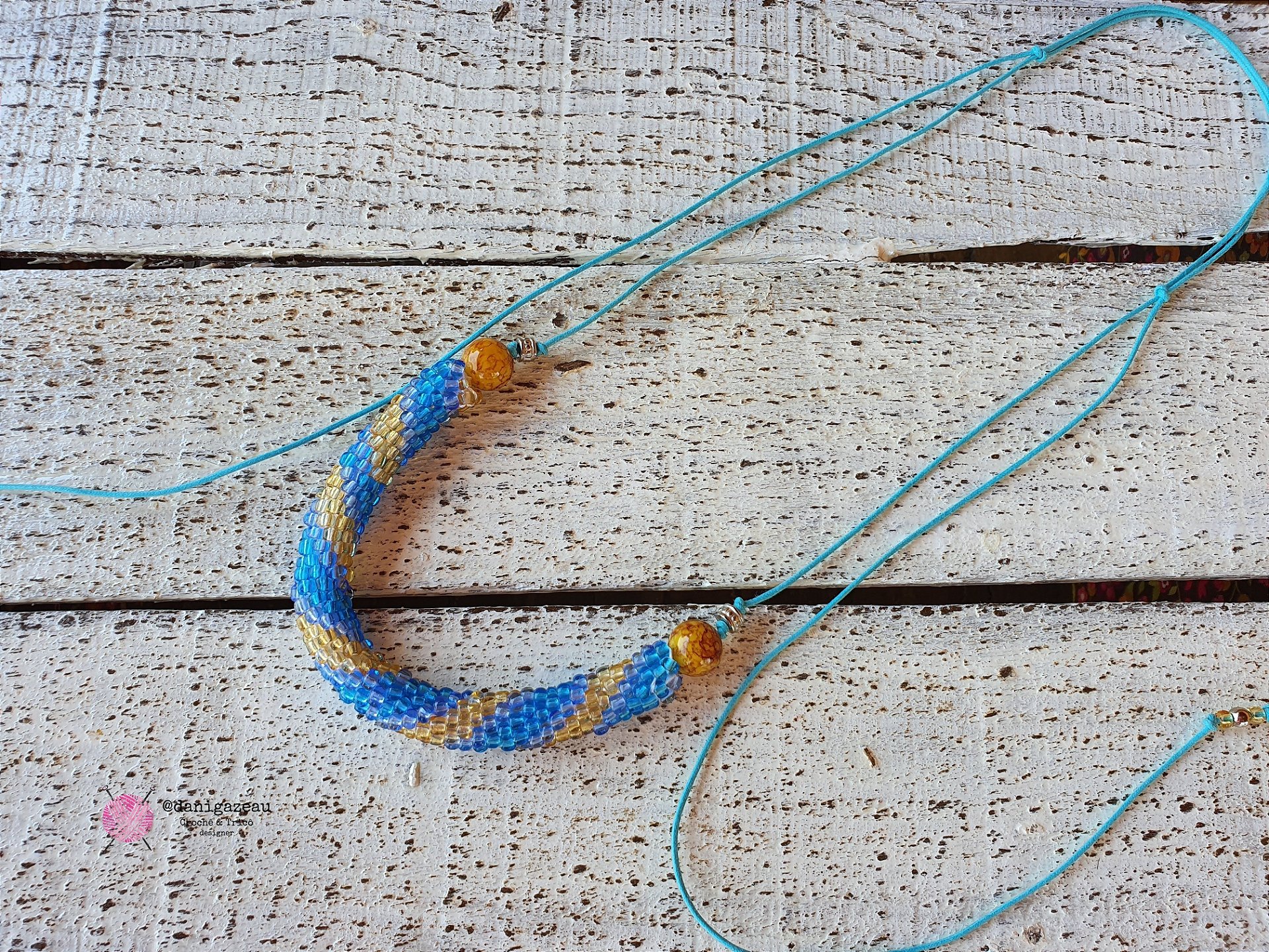 Colar de croche  micangas espirais 1