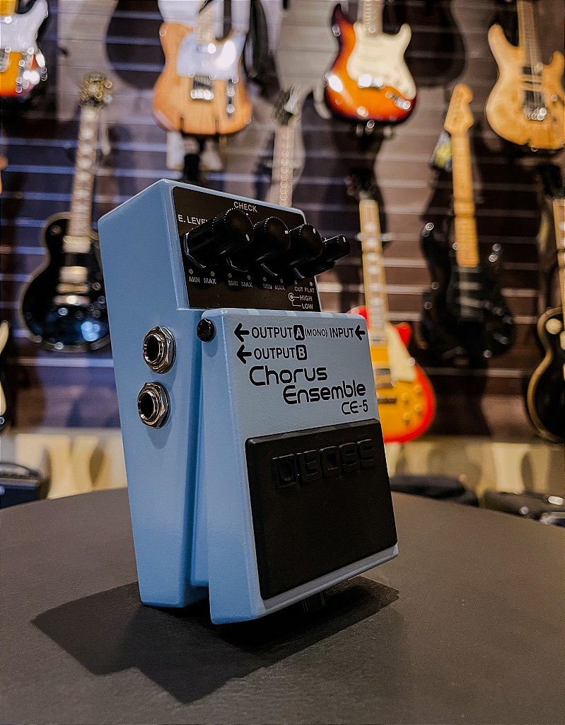 Pedal P/ Guitarra Boss Ce 5 Chorus Ensemble - Guitar Music Shop