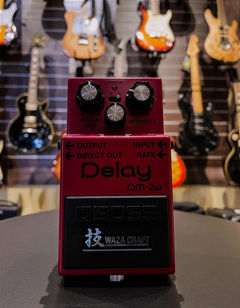 Pedal P/ Guitarra Boss Dm 2 W Analog Delay - Guitar Music Shop