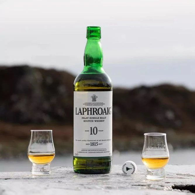 Whisky Laphroaig 10 anos - 750ml - Bebida In Box