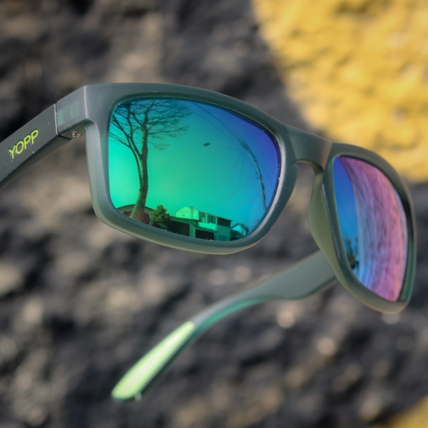 Oculos de Sol Yopp Polarizado Uv400 Cabecao Tropical Gurias na Corrida