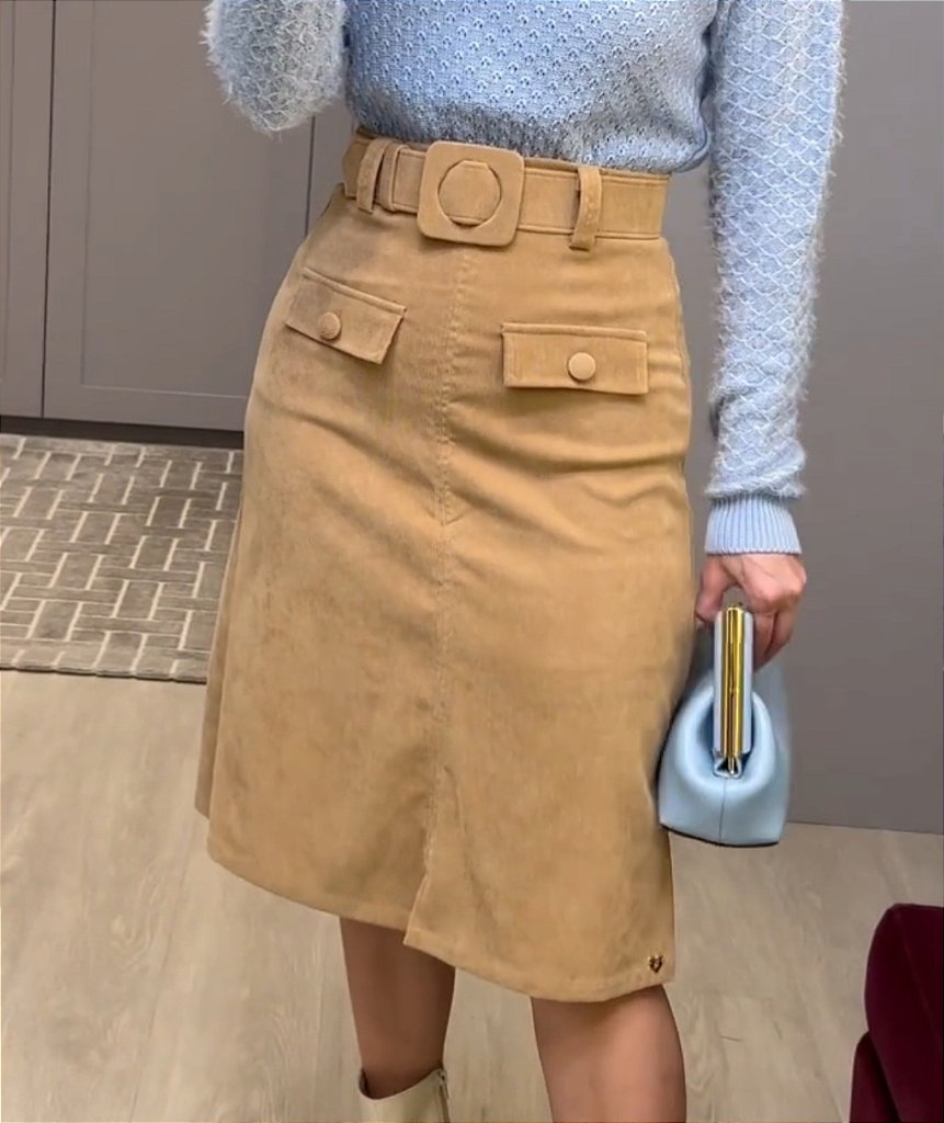 Que cor de blusa combina com saia marrom sales