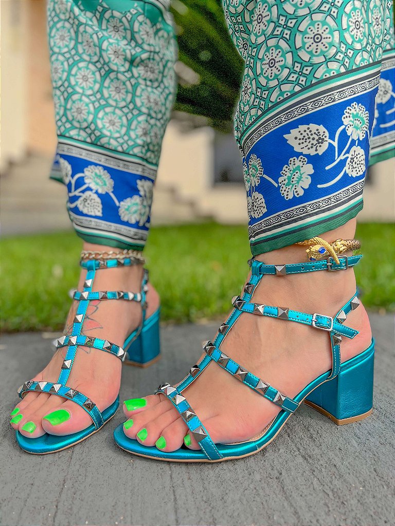 Compre Sandália Metálica Salto Bloco Valentino Online