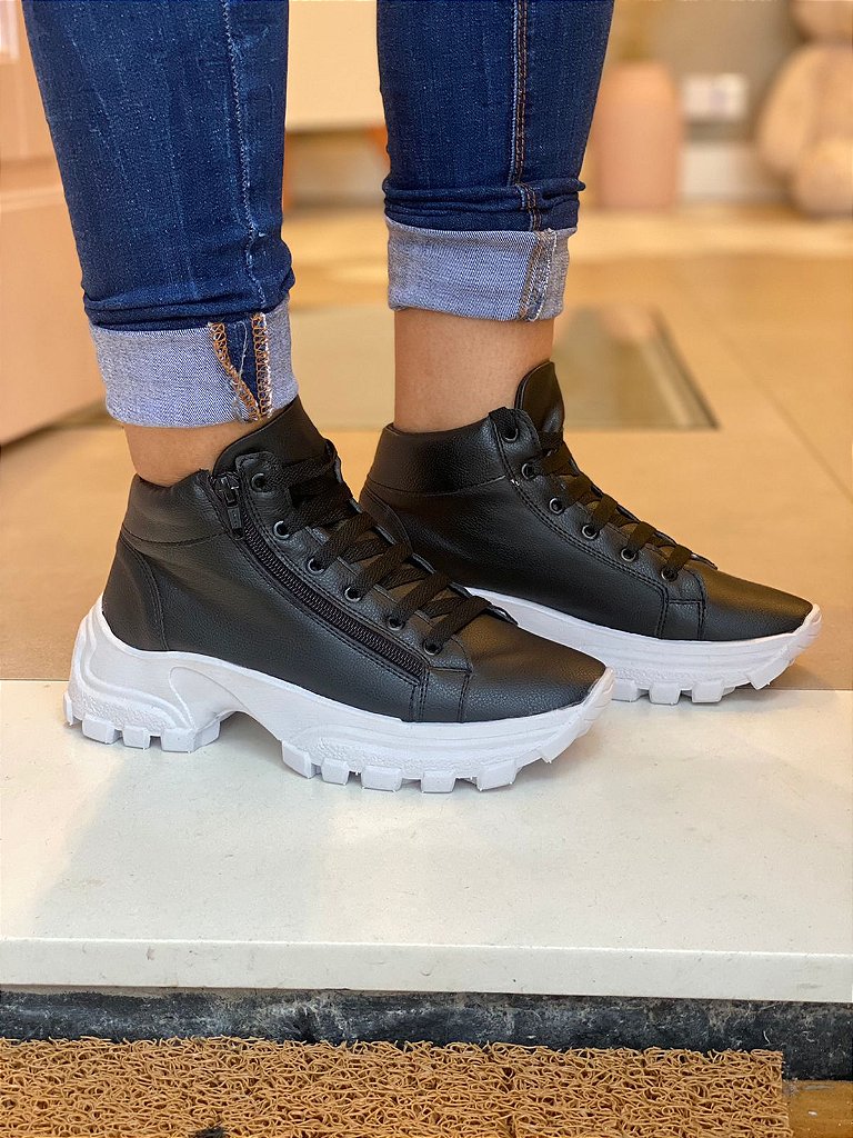 Tênis cano alto preto - Calçados femininos estilosos,inspirados na moda  gringa.