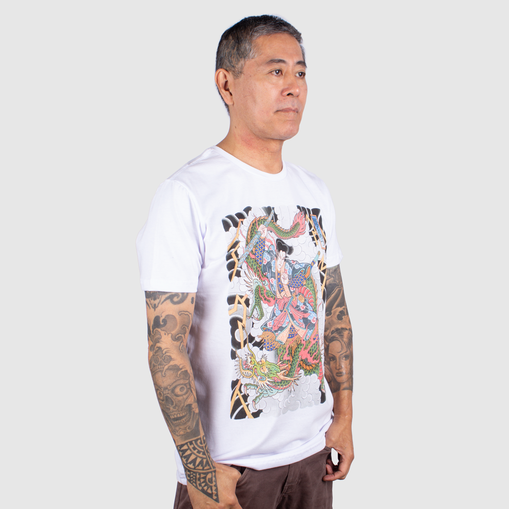 Camiseta Christian Arae Unryu Kuro e Dragão Branca - Art Rock