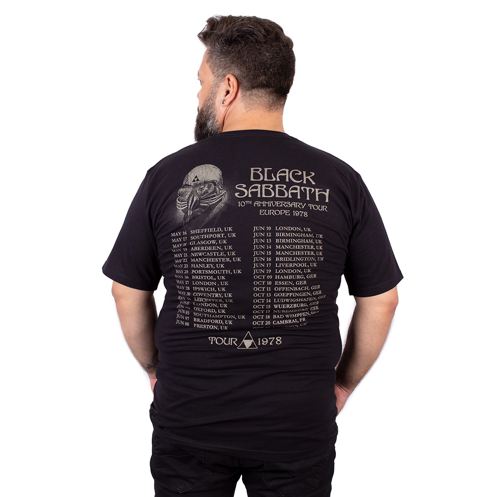 Camiseta Plus Size Black Sabbath Máscara Tour 78 Preta Oficial