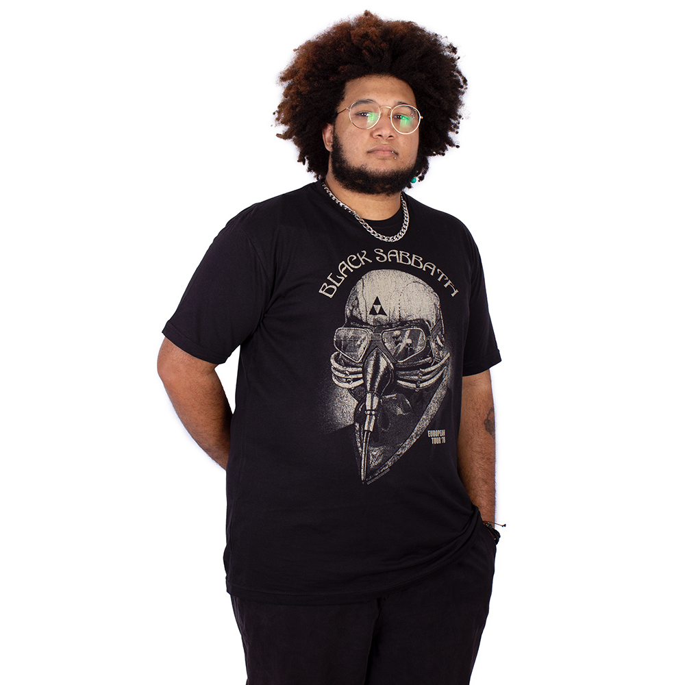 Camiseta Plus Size Black Sabbath Máscara Tour 78 Preta Oficial