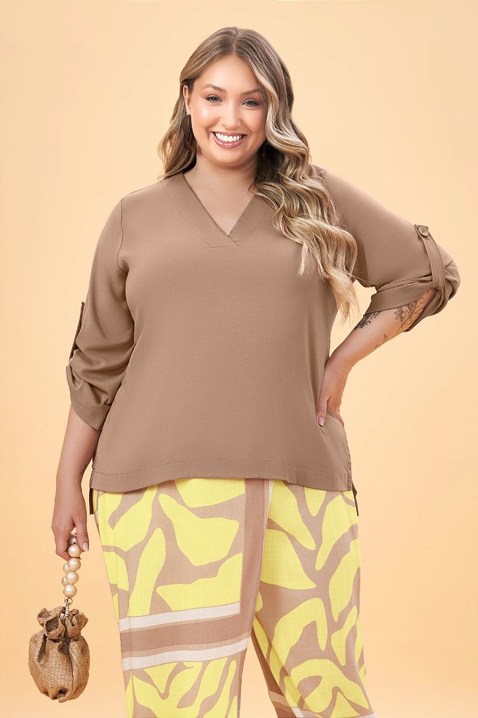 Blusa Nude Em Viscose Sarjada Manga 7/8 Com Martingale - Dellilu