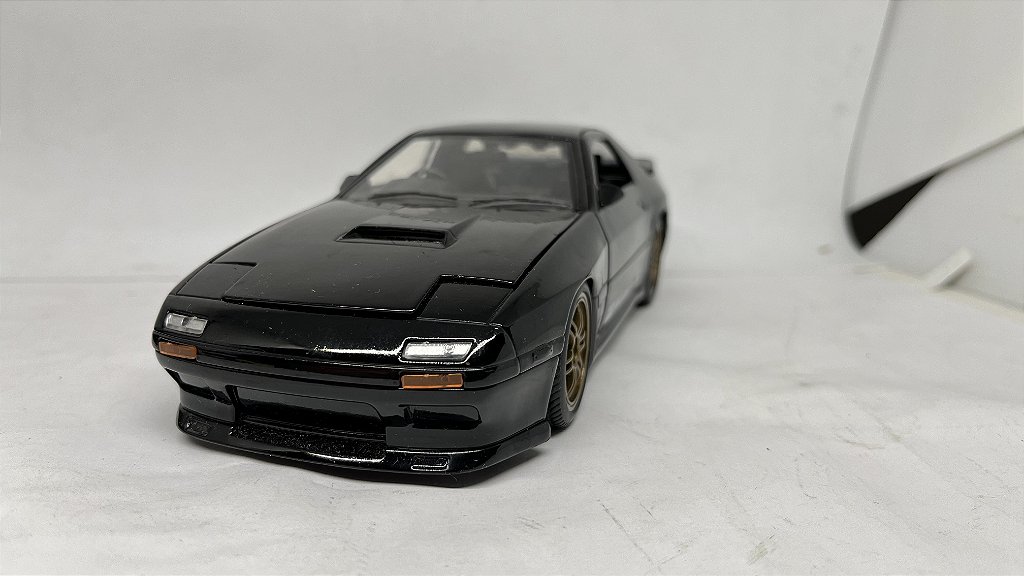 1985 Mazda RX-7 - Minicars Brasil