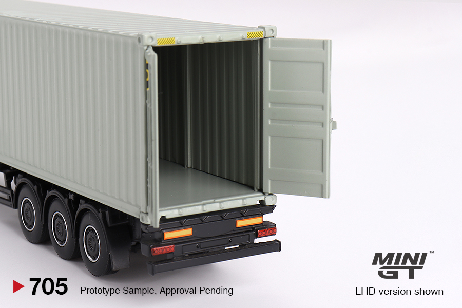 Mercedes-Benz Actros w/ 40 Ft Container 