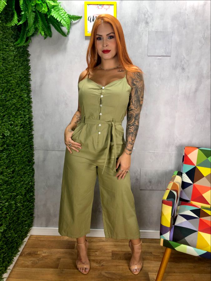 macacao pantacourt com elastico na perna