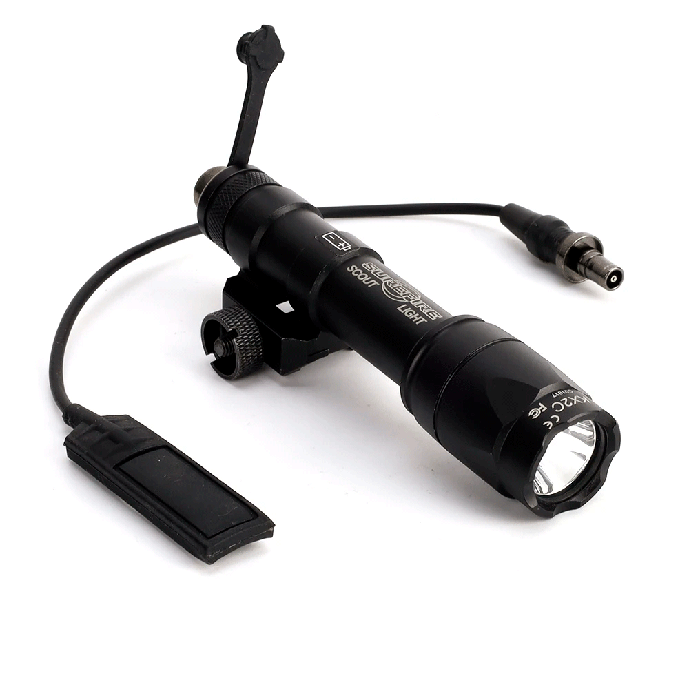 Lanterna Tática Surefire Mod. M600 p/ Trilho 22mm - Ed Esportes