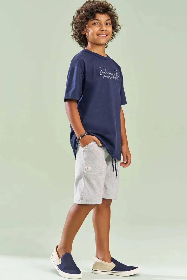 Conjunto de Camiseta em Meia Malha e Bermuda em Tecido Eco com