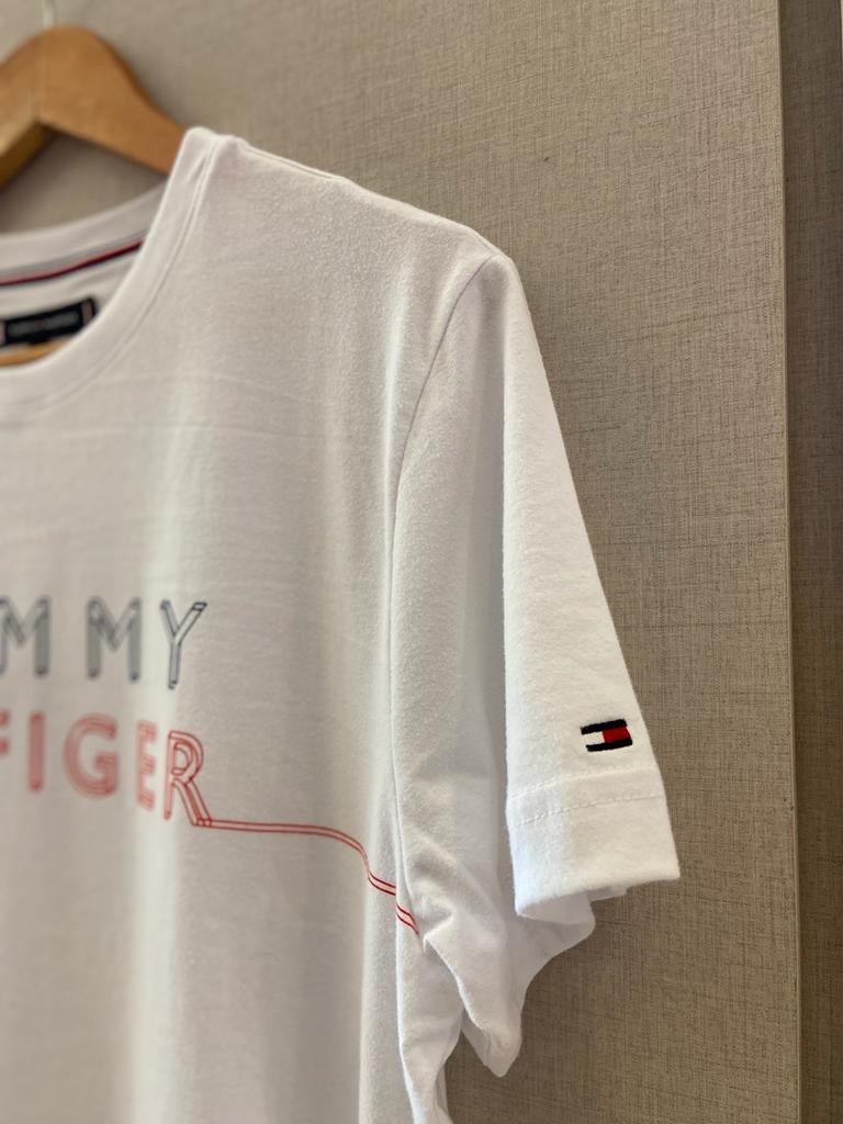 TOMMY HILFIGER CAMISETA BLANCA GRAPHIC