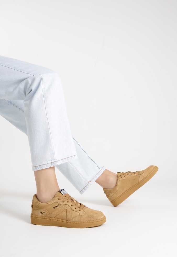 Tênis Couro Cadarço ST-001 Schutz Camel - Specchio | Loja de Moda