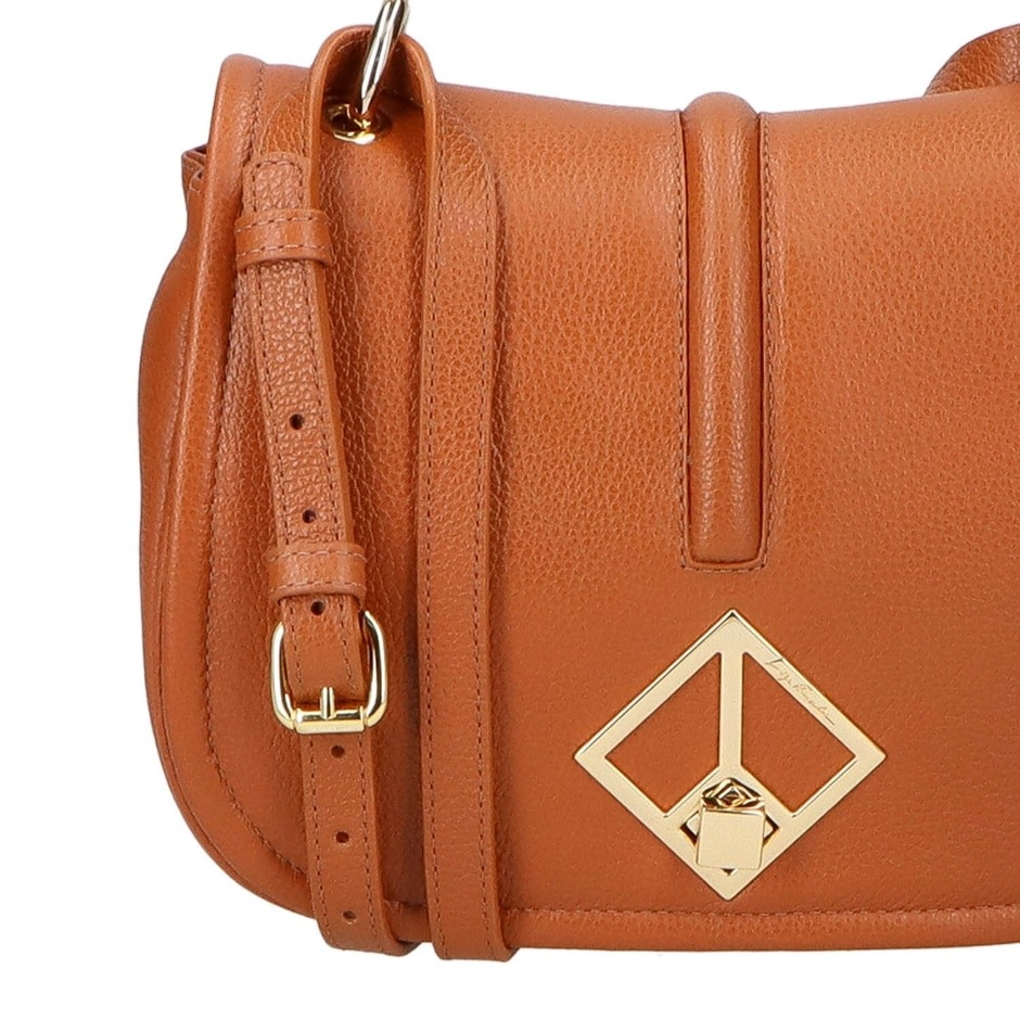 【Belle Charme】Logo Pocket Rib Blouson Bolsa Média Alça Couro Logomania LB FALL 24 Luiza Barcelos Camel