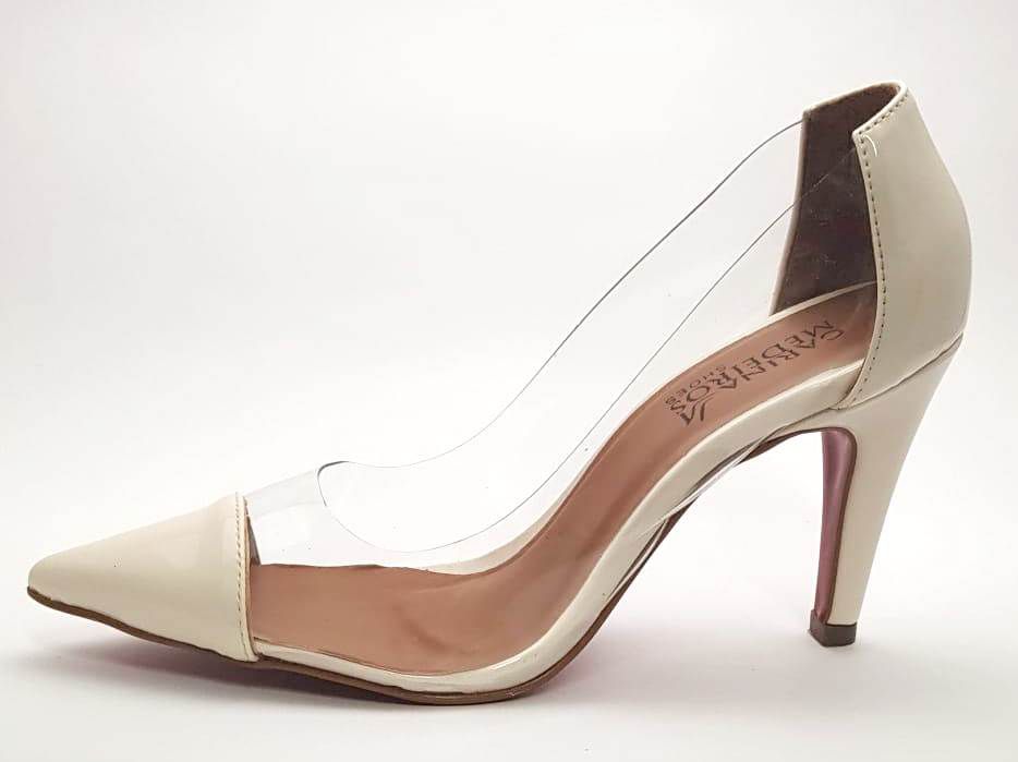 Scarpin salto 8 cm vinil transparente verniz - off white - Carina Medeiros  Shoes