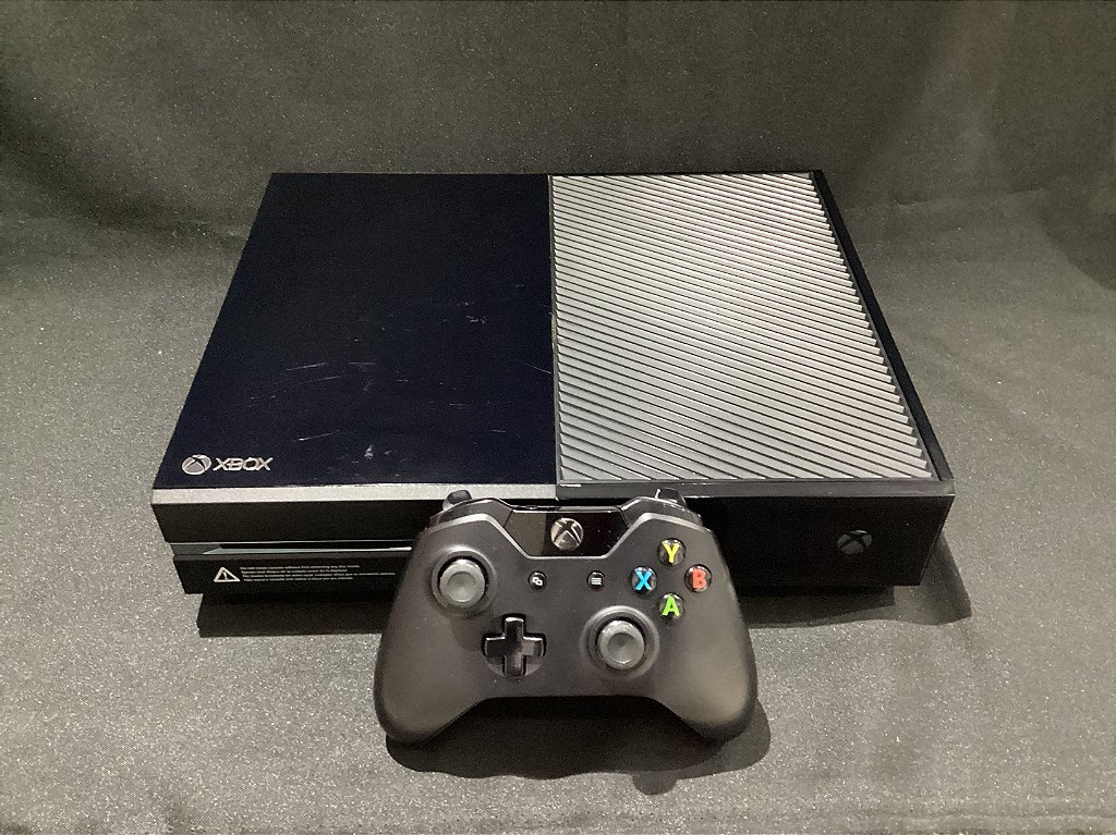 Console Xbox One Com 500gb E 1 Ano De Garantia + 2 Controles Sem Fio +