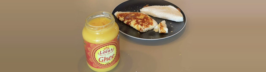 Tapioca com queijo dourado por fora ao lado do pote de Ghee Lotus 500g