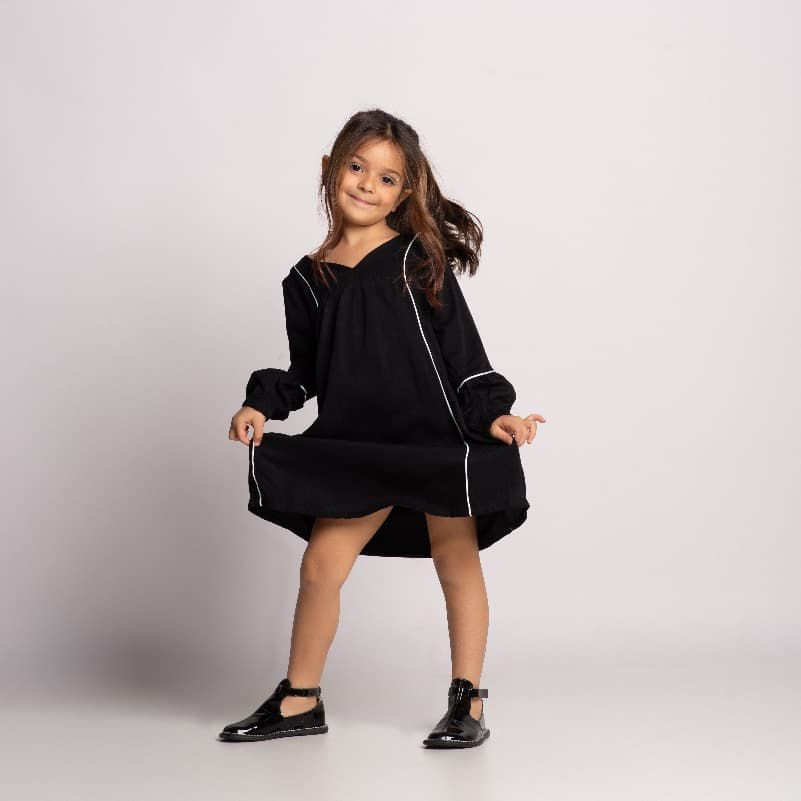 Vestido branco hotsell com vies preto