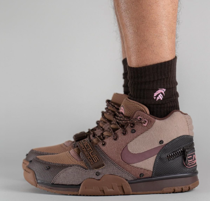 Travis Scott x Nike Air Trainer 1 Wheat｜靴