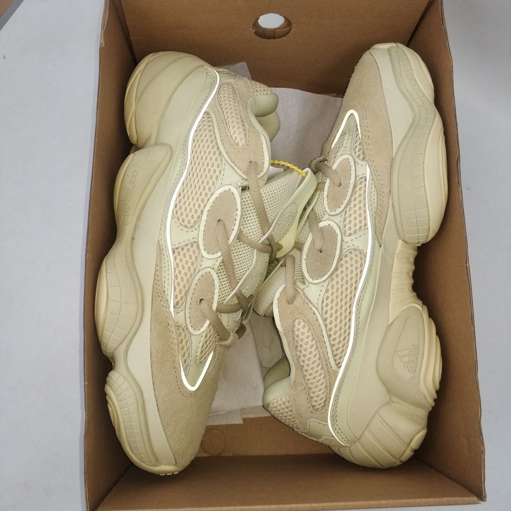 Supermoon 5 yeezy hot sale