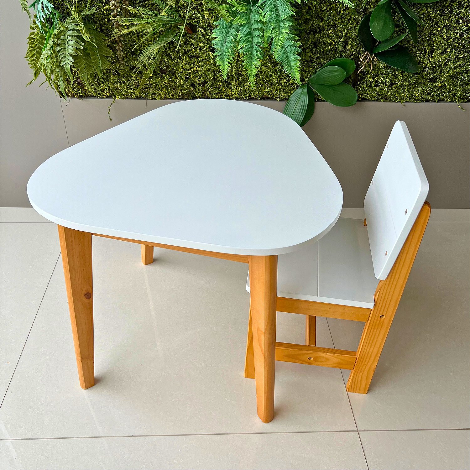 Mesa Infantil Orgânica - Branca