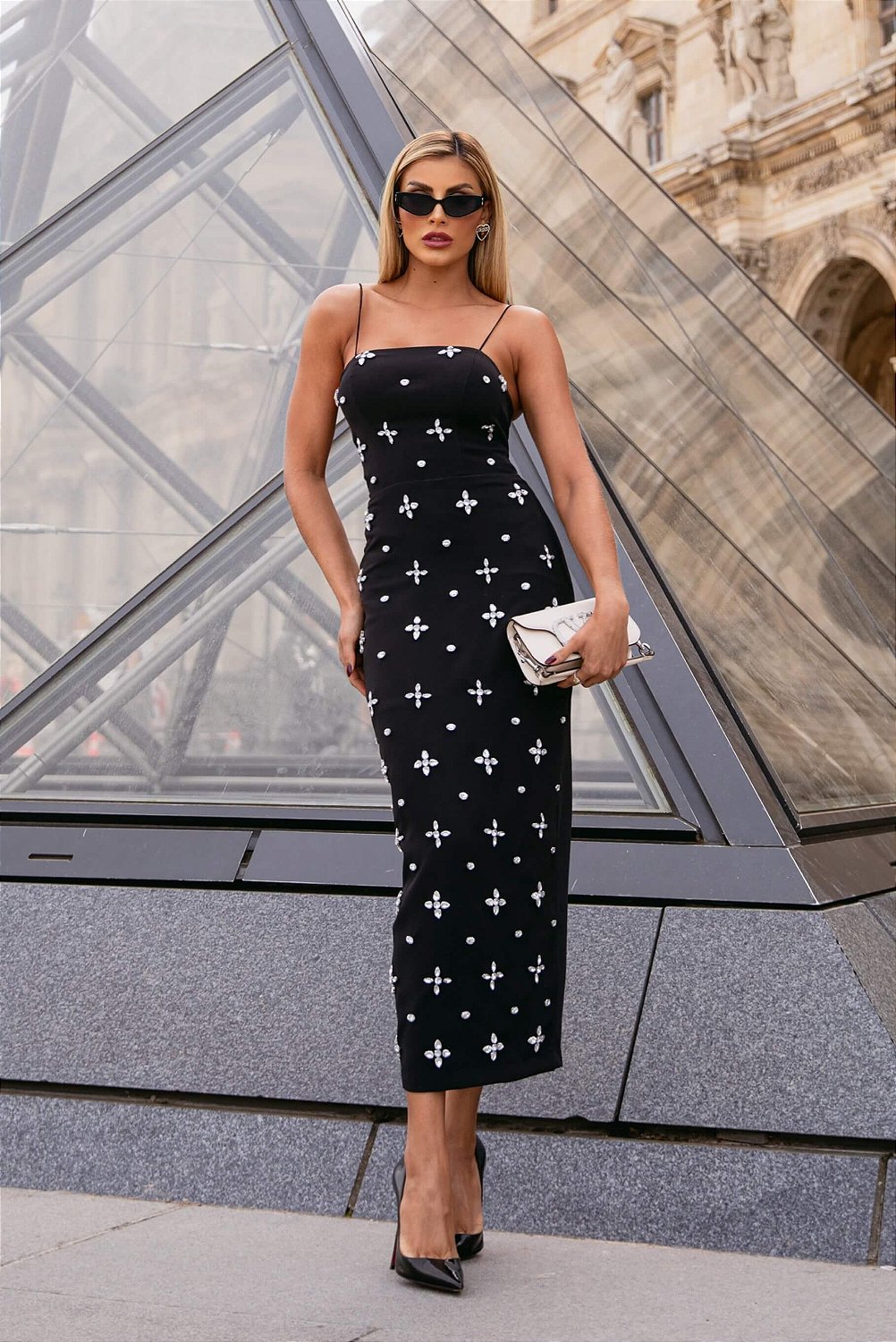 Vestido Midi Gola Choker Vestido Midi Tecido Leve Elegante Mangas