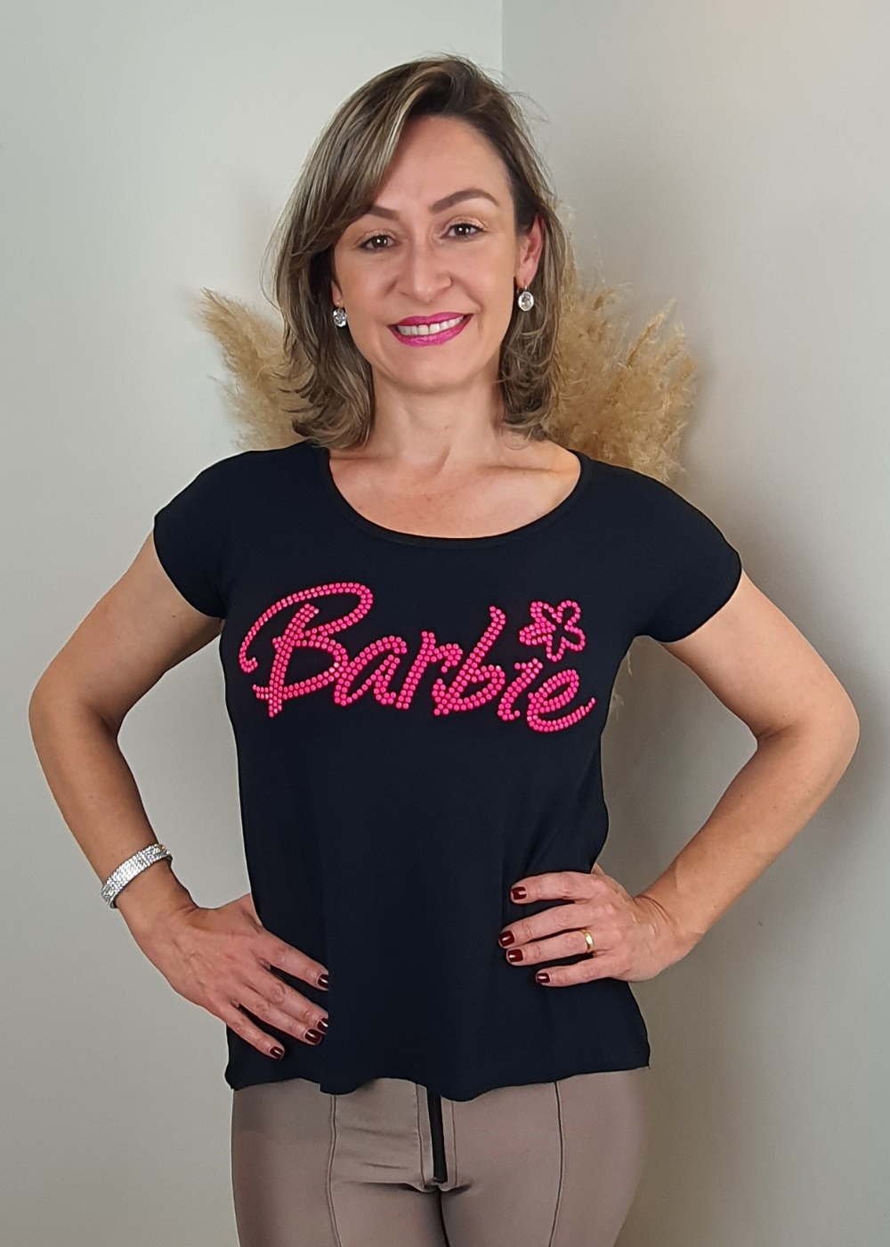 T-shirt Feminina Barbie Preta